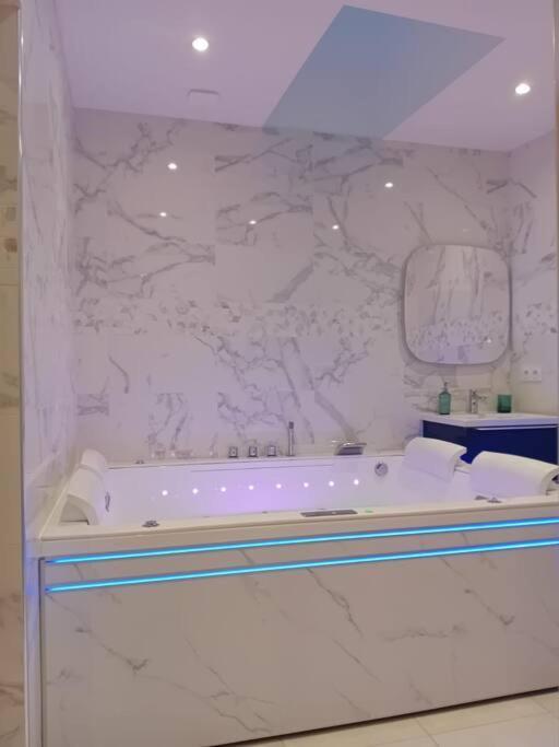 Maison Avec Jacuzzi - Louvres Proche Roissy Cdg - Paris Extérieur photo