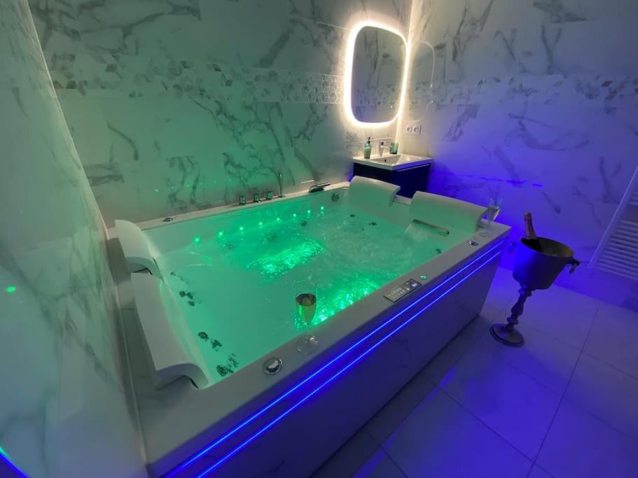 Maison Avec Jacuzzi - Louvres Proche Roissy Cdg - Paris Extérieur photo